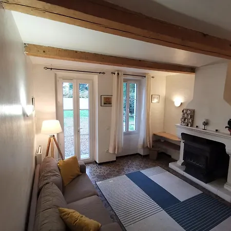 Des Iscles Holiday home Mallemort